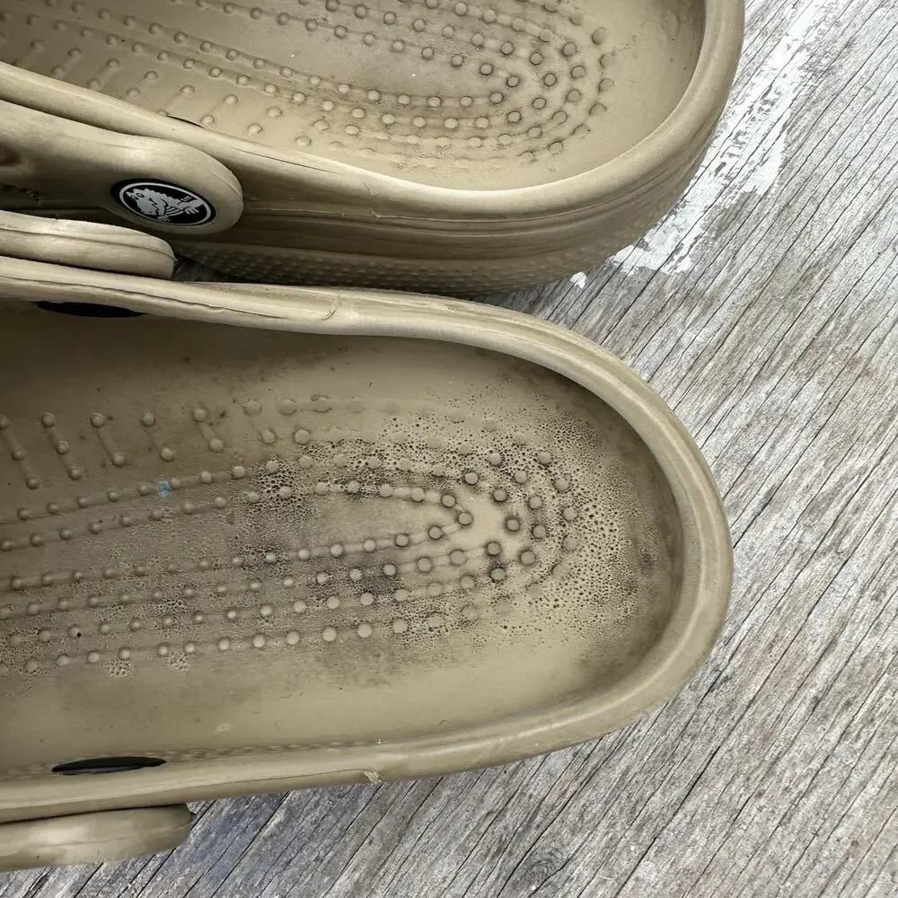 Crocs Classic Clog Tan Women’s Slip-On Men’s 10 Women’s 12 Sandal Heel Strap 520